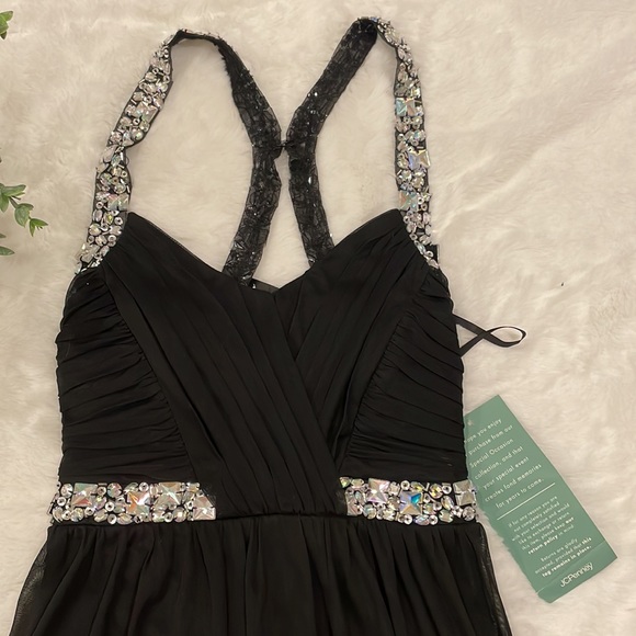 City Triangles Full Length Prom/Formal Dress - NWT - Picture 2 of 10